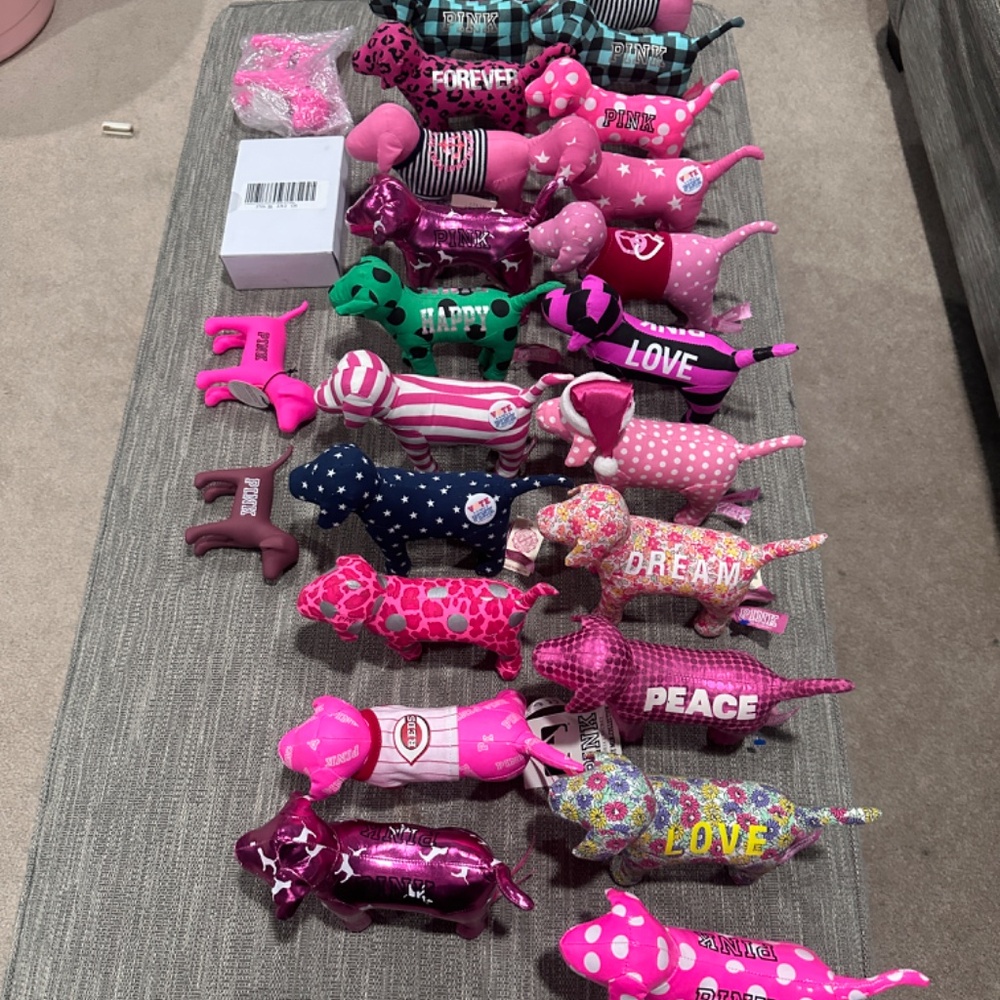 Stuffed animal dogs - Picture 2 of 2